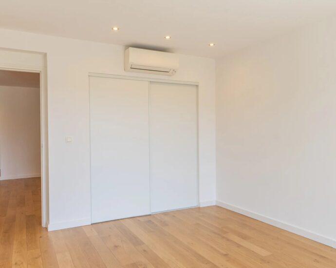 Exclusivité, Porto-Vecchio, Appartement vue mer, 3 chambres, proche plage et centre-ville