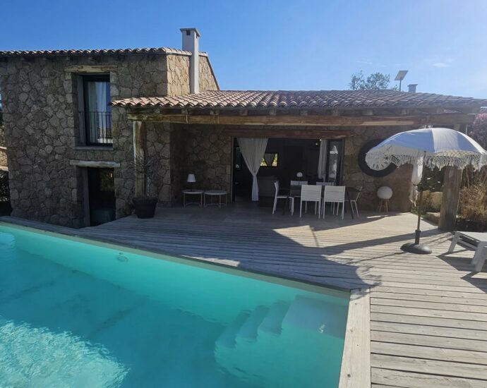 Arasu – Bergerie, de 3 chambres, dortoir avec piscine, proche du cabanon bleu