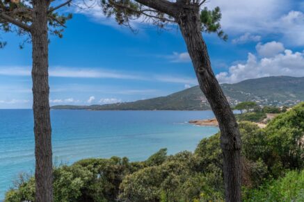 Sagone, Panoramic Sea View Villa, 3 Bedrooms, Independent Studio and Chalet, Pool, Walking Distance to Beach, Near Ajaccio