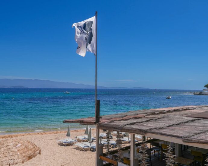Exclusivité, Ajaccio, Quartier du Trottel, Appartement vue mer, 3 chambres, terrasses, plage à pied