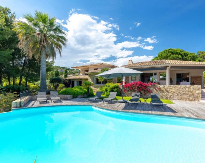 Domaine privé de Punta d’Arasu, villa vue mer panoramique, 5 chambres, piscine, plage accessible à pied