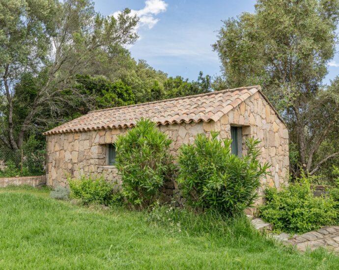 Porto-Vecchio, Fossi, Maison en pierre, 4 chambres, piscine, proche plage