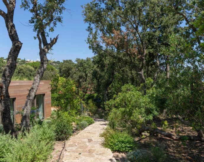 Exclusivité, Domaine de Cala Rossa, La Testa, Propriété exceptionnelle pied dans l&rsquo;eau, 2 villas, 7 chambres, piscine, plage à pied, vue mer panoramique