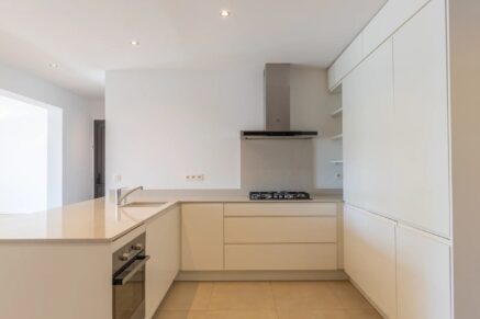 Exclusivité, Porto-Vecchio, Appartement vue mer, 3 chambres, proche plage et centre-ville