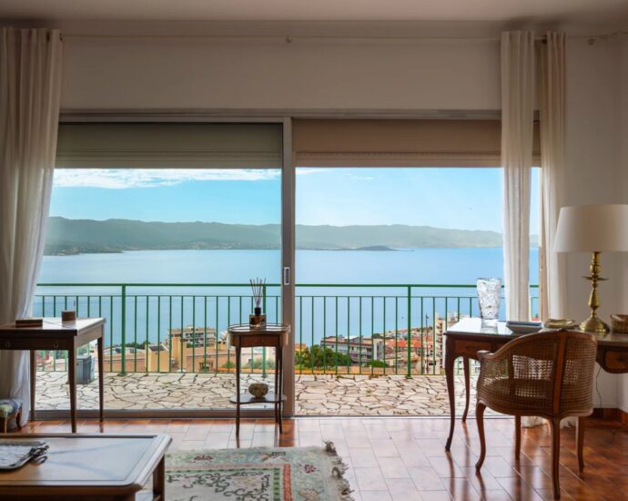 Ajaccio, Salario, Villa vue mer panoramique, 5 chambres, piscine, proche plage
