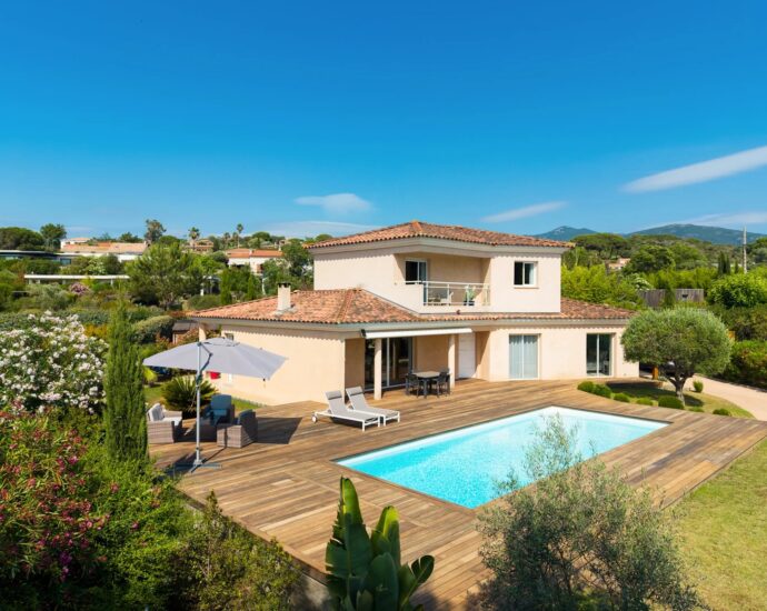 Exclusivité, Porticcio, Agosta plage,  Villa vue mer, 4 chambres, plage à pied