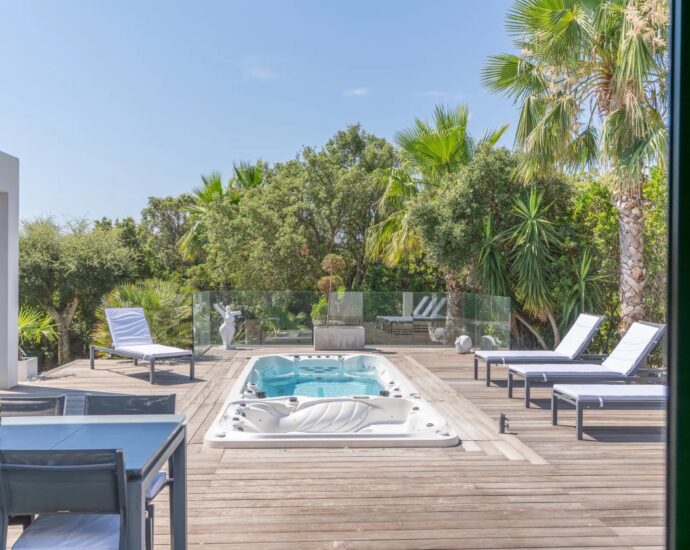 Sainte-Lucie de Porto-Vecchio, Capicciola, Architect-Designed Villa with Sea View, 4 Bedrooms, Spa, Close to the Beach