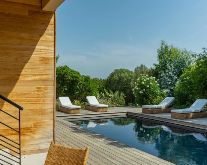 Sainte-Lucie-de-Porto-Vecchio, Villa vue mer panoramique, 5 chambres, piscine, plage à pied