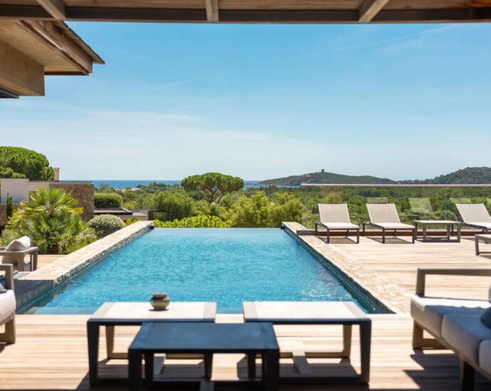 Domaine privé – Pinarello, Villa de 5 chambres, vue mer, piscine à débordement, proche plage