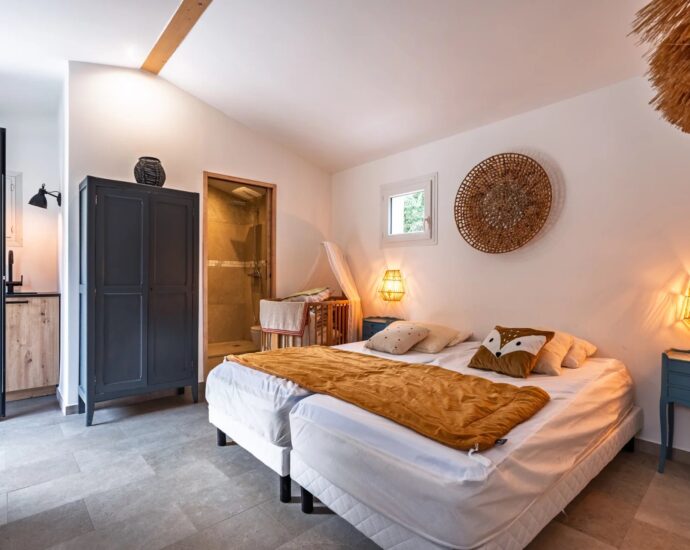 Calvi Region,  Zilia, 5 Bedroom Villa, Heated Pool, Mountain Views