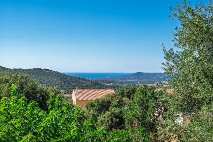 Calenzana, Villa, 5 bedrooms, mountain views, independent apartment, close to beaches