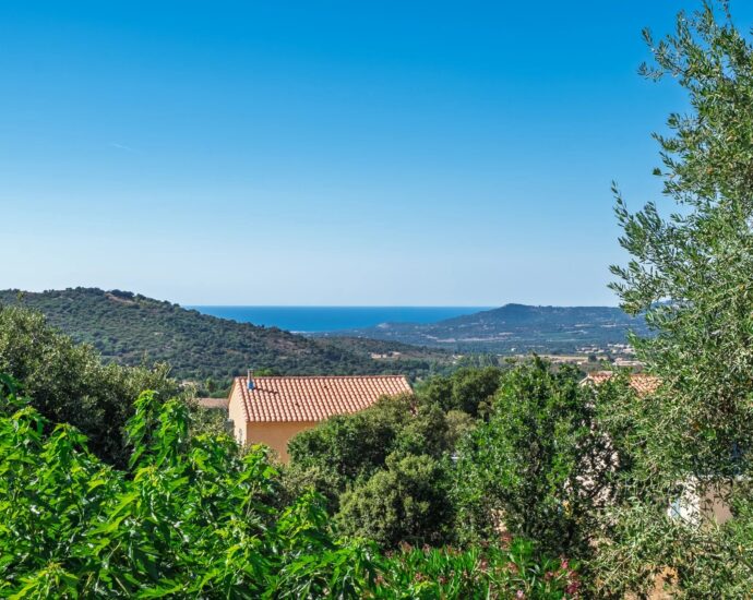 Calenzana, Villa, 5 bedrooms, mountain views, independent apartment, close to beaches