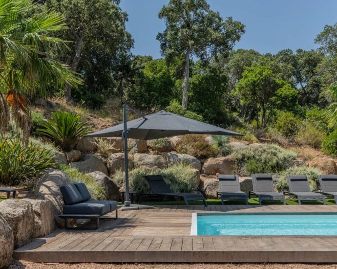 Capicciola – Ensemble de 2 magnifiques villas T6,  Piscine, vue mer, proche plage