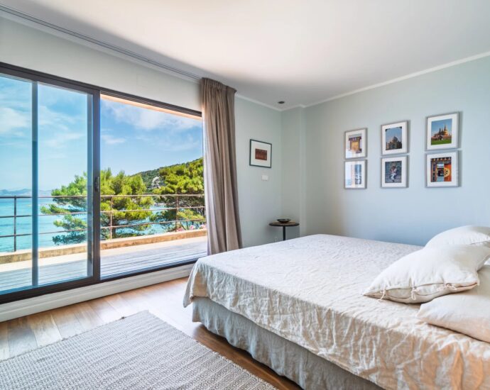 Monticello, Propriété pied dans l&rsquo;eau, vue mer panoramique, 4 chambres, accès direct à la mer