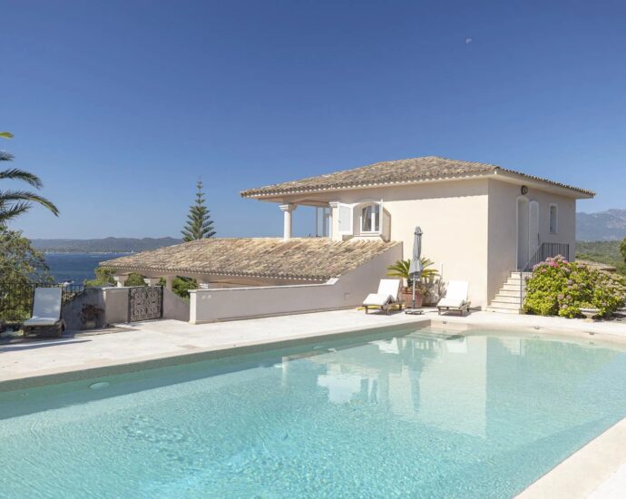 Cala Rossa, Benedettu, Panoramic Sea View Villa, 6 Bedrooms, Pool, Walking Distance to the Beach