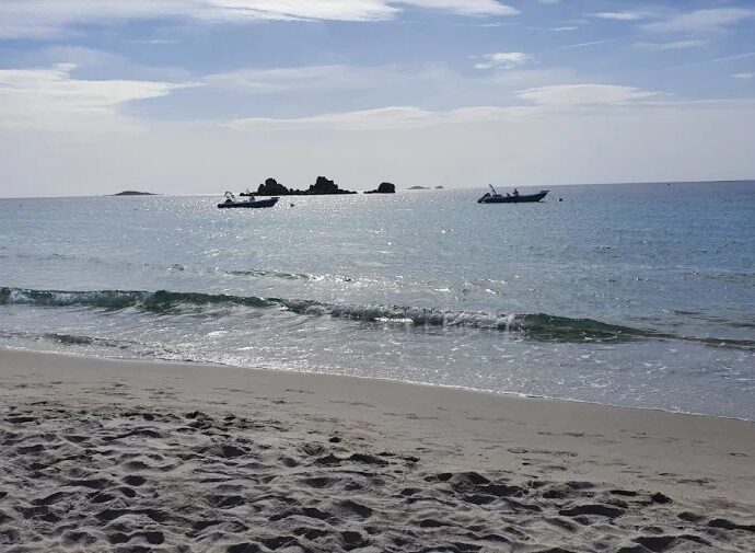 Exclusive listing, Palombaggia, building plot, sea view, walking distance to the beach.