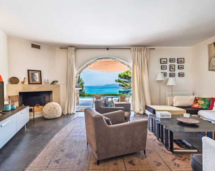 Monticello, Propriété pied dans l&rsquo;eau, vue mer panoramique, 4 chambres, accès direct à la mer