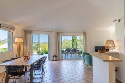 Porto-Vecchio, Precojo, 2-Bedroom Villa with Heated Pool, Near Santa Giulia Beach, with Open Views