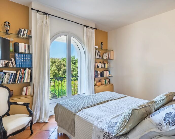 Calenzana, Villa, 5 bedrooms, mountain views, independent apartment, close to beaches