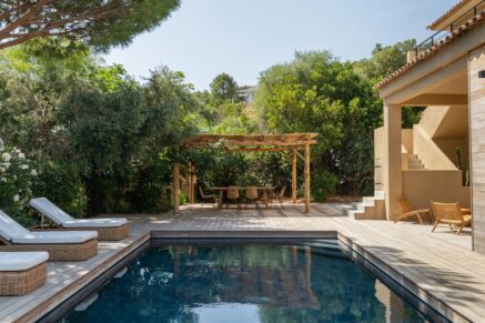Sainte-Lucie-de-Porto-Vecchio, Villa vue mer panoramique, 5 chambres, piscine, plage à pied