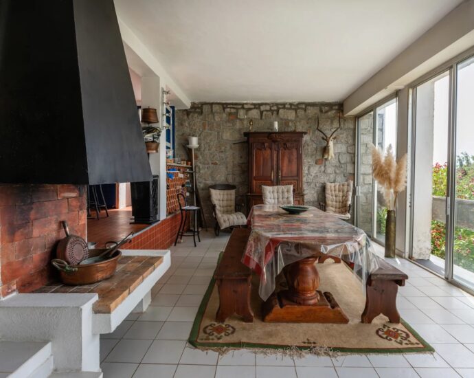 EXCEPTIONALLY RARE property – Domaine de Cala Rossa, villa nestled on the heights, panoramic views over the bays of Porto-Vecchio and Saint-Cyprien