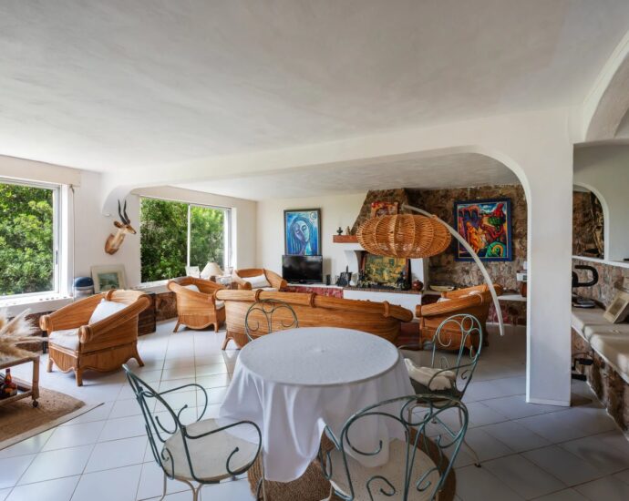EXCEPTIONALLY RARE property – Domaine de Cala Rossa, villa nestled on the heights, panoramic views over the bays of Porto-Vecchio and Saint-Cyprien