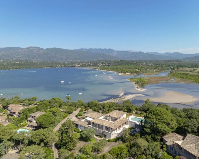 Cala Rossa, Benedettu, Panoramic Sea View Villa, 6 Bedrooms, Pool, Walking Distance to the Beach