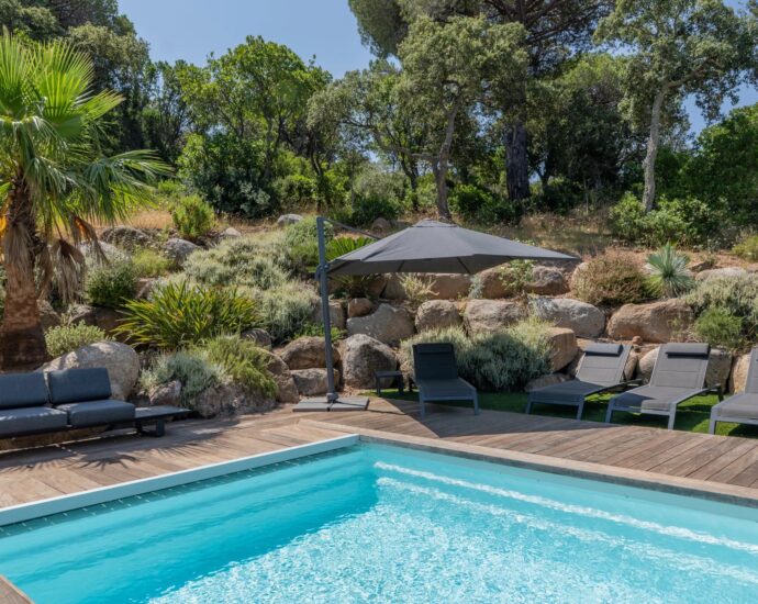 Sainte-Lucie de Porto-Vecchio, Vilatta, Villa mitoyenne, 5 chambres, piscine, vue mer, proche plage