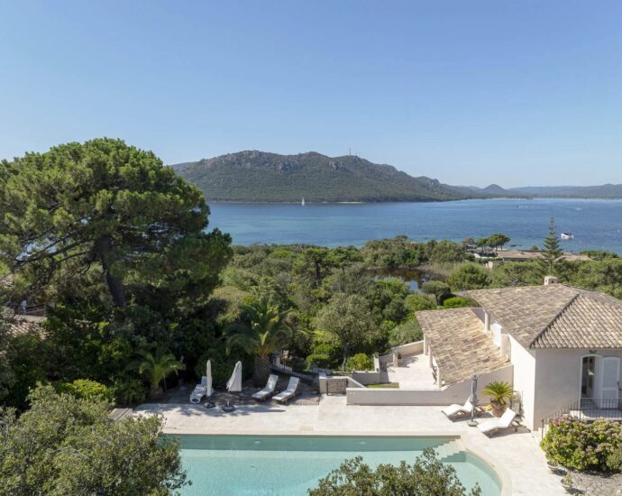Cala Rossa, Benedettu, Panoramic Sea View Villa, 6 Bedrooms, Pool, Walking Distance to the Beach