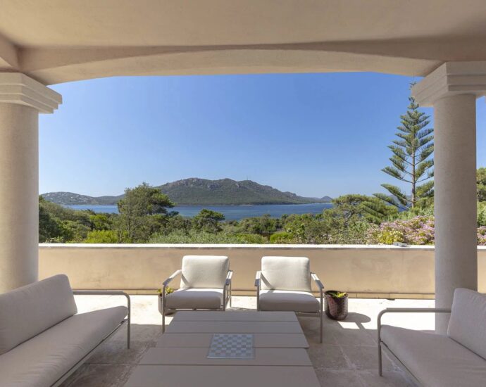 Cala Rossa, Benedettu, Panoramic Sea View Villa, 6 Bedrooms, Pool, Walking Distance to the Beach