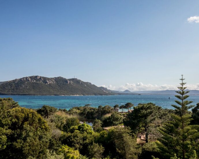 Cala Rossa, Benedettu, Panoramic Sea View Villa, 6 Bedrooms, Pool, Walking Distance to the Beach