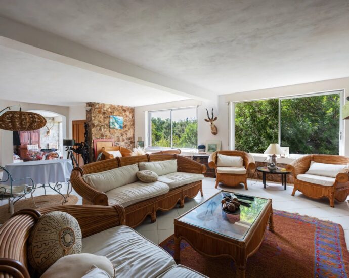 EXCEPTIONALLY RARE property – Domaine de Cala Rossa, villa nestled on the heights, panoramic views over the bays of Porto-Vecchio and Saint-Cyprien