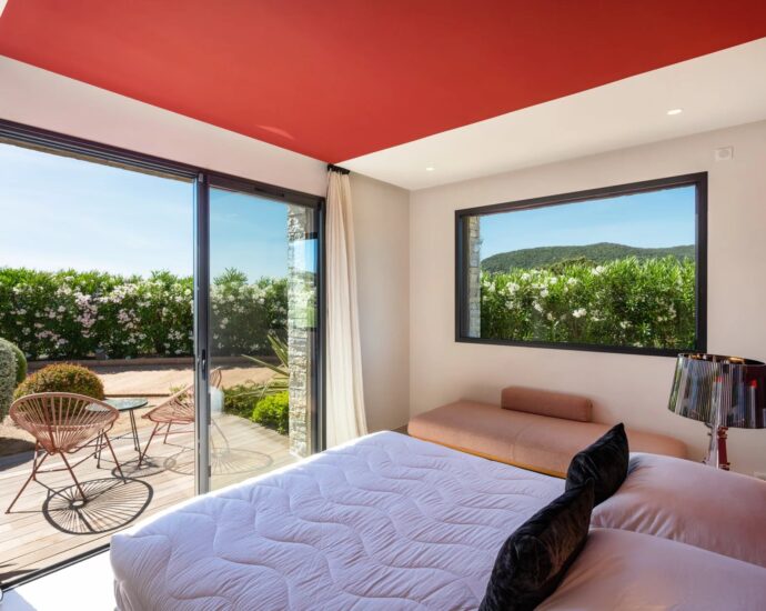 Domaine privé – Pinarello, Villa de 5 chambres, vue mer, piscine à débordement, proche plage