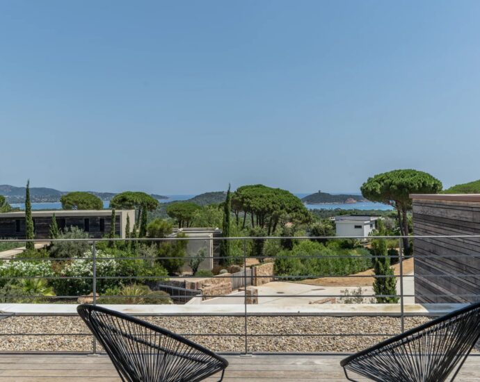 Sainte-Lucie de Porto-Vecchio, Vilatta, Villa mitoyenne, 5 chambres, piscine, vue mer, proche plage