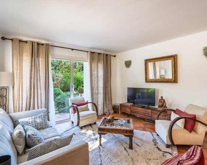 Calenzana, Villa, 5 bedrooms, mountain views, independent apartment, close to beaches