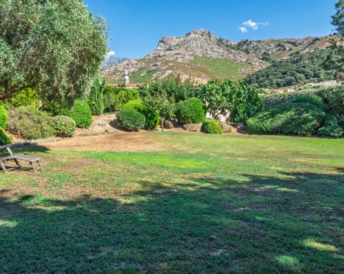 Calenzana, Villa, 5 bedrooms, mountain views, independent apartment, close to beaches