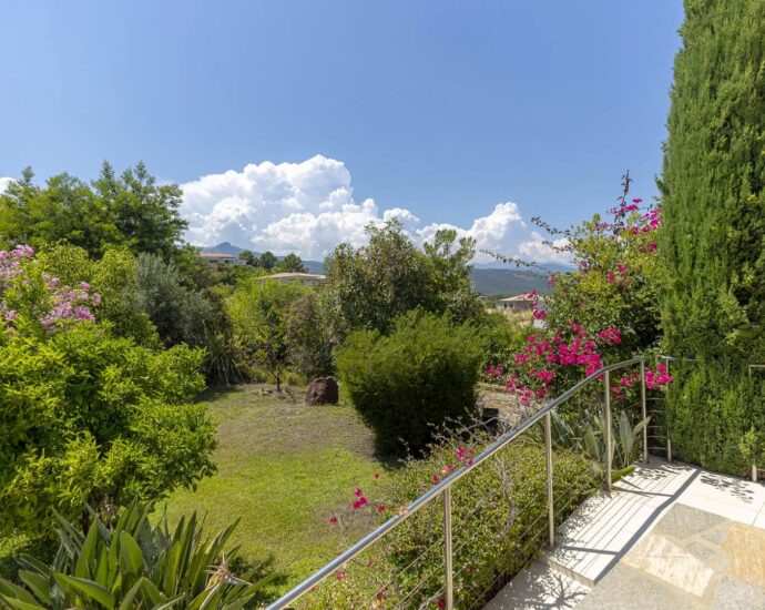 Sari-solenzara, Villa vue mer, 4 chambres, piscine chauffée, proche plage