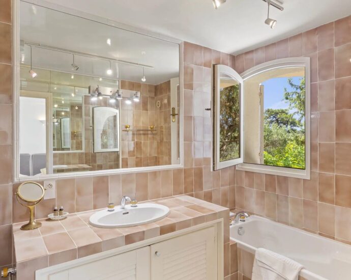 Cala Rossa, Benedettu, Panoramic Sea View Villa, 6 Bedrooms, Pool, Walking Distance to the Beach