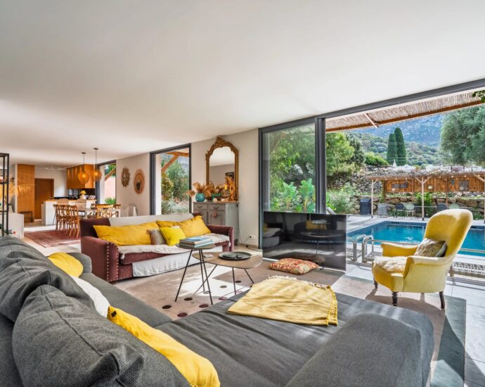 Calvi Region,  Zilia, 5 Bedroom Villa, Heated Pool, Mountain Views