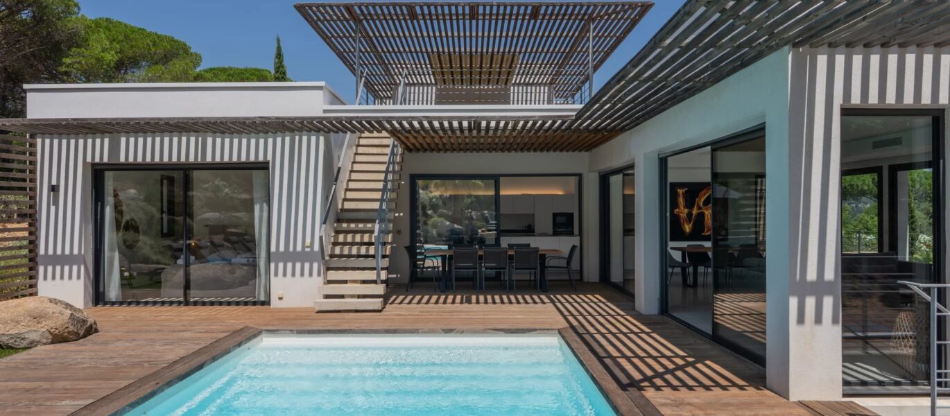 Sainte-Lucie de Porto-Vecchio, Vilatta, Villa mitoyenne, 5 chambres, piscine, vue mer, proche plage