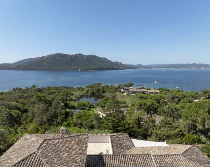 Cala Rossa, Benedettu, Panoramic Sea View Villa, 6 Bedrooms, Pool, Walking Distance to the Beach