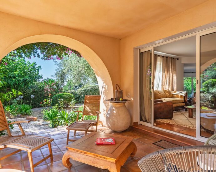 Calenzana, Villa, 5 bedrooms, mountain views, independent apartment, close to beaches