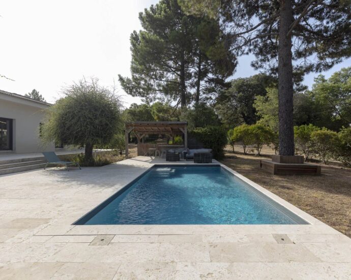 Sainte-Lucie-de-Porto-Vecchio, contemporary villa with swimming pool and 4 bedrooms in the very heart of the village