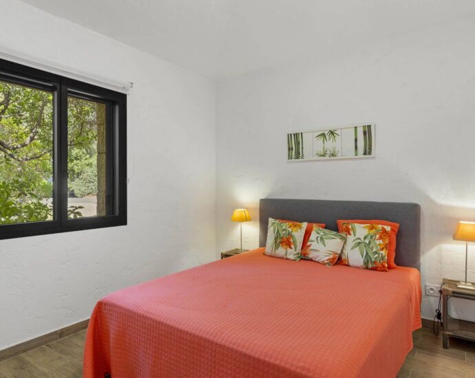 Porto Vecchio, Domaine de Cala Rossa, villa 2 bedrooms, nearby the beach