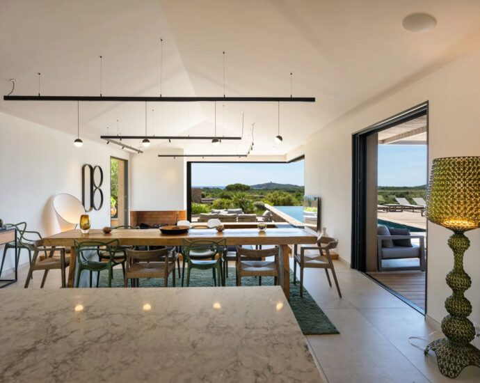 Domaine privé – Pinarello, Villa de 5 chambres, vue mer, piscine à débordement, proche plage