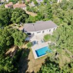 Sainte-Lucie de Porto-Vecchio, villa contemporaine avec piscine et 4 chambres en plein coeur du village
