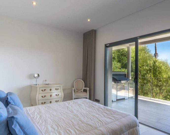 Exclusivité, Pinarello, Villa vue mer, 4 chambres, piscine, plage à pied