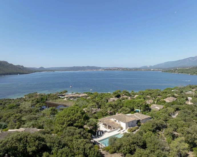 Cala Rossa, Benedettu, Panoramic Sea View Villa, 6 Bedrooms, Pool, Walking Distance to the Beach