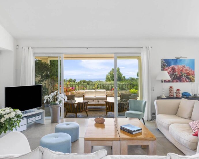 Private Estate of Punta d’Arasu, Sea-View Villa, 7 Bedrooms, Swimming Pool, Walking Distance to Beach