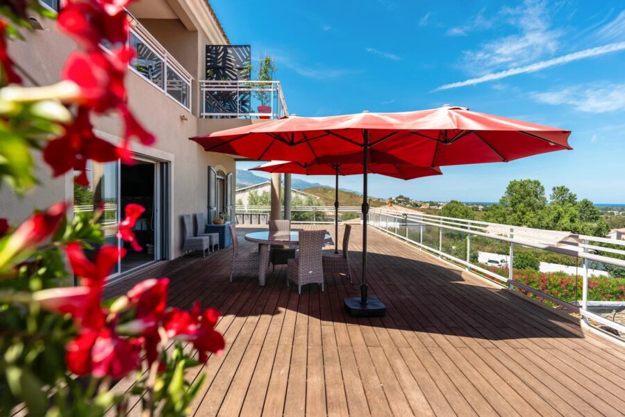 Biguglia, Villa d&rsquo;architecte, 6 chambres, annexe indépendante, vue mer, proche plage